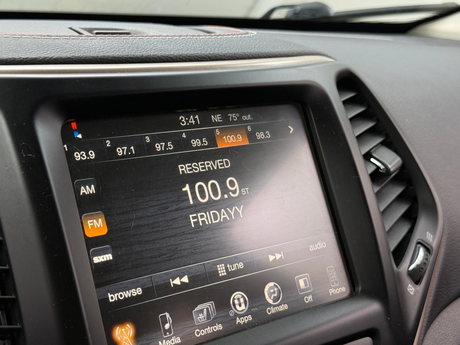 Thumbnail: 2016 Jeep Cherokee - 4