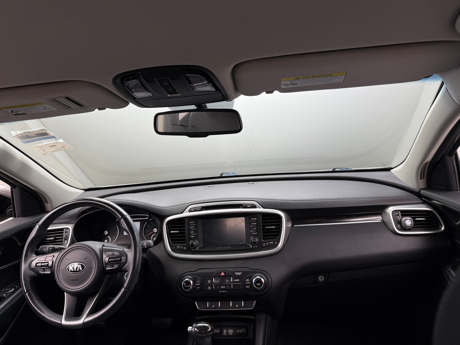 Thumbnail: 2018 Kia Sorento - 3