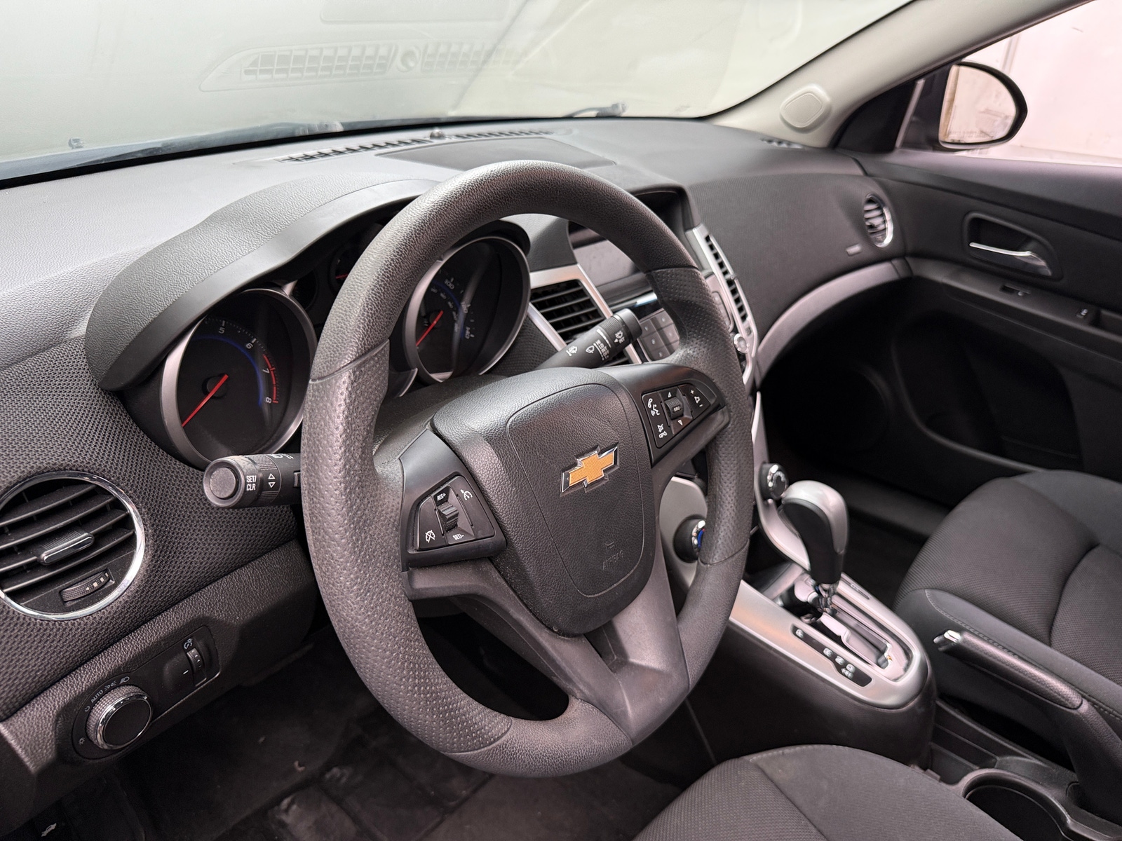 Thumbnail: 2016 Chevrolet Cruze - 5
