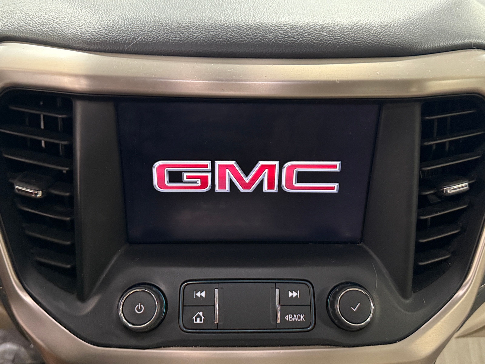 Thumbnail: 2020 GMC Acadia - 3