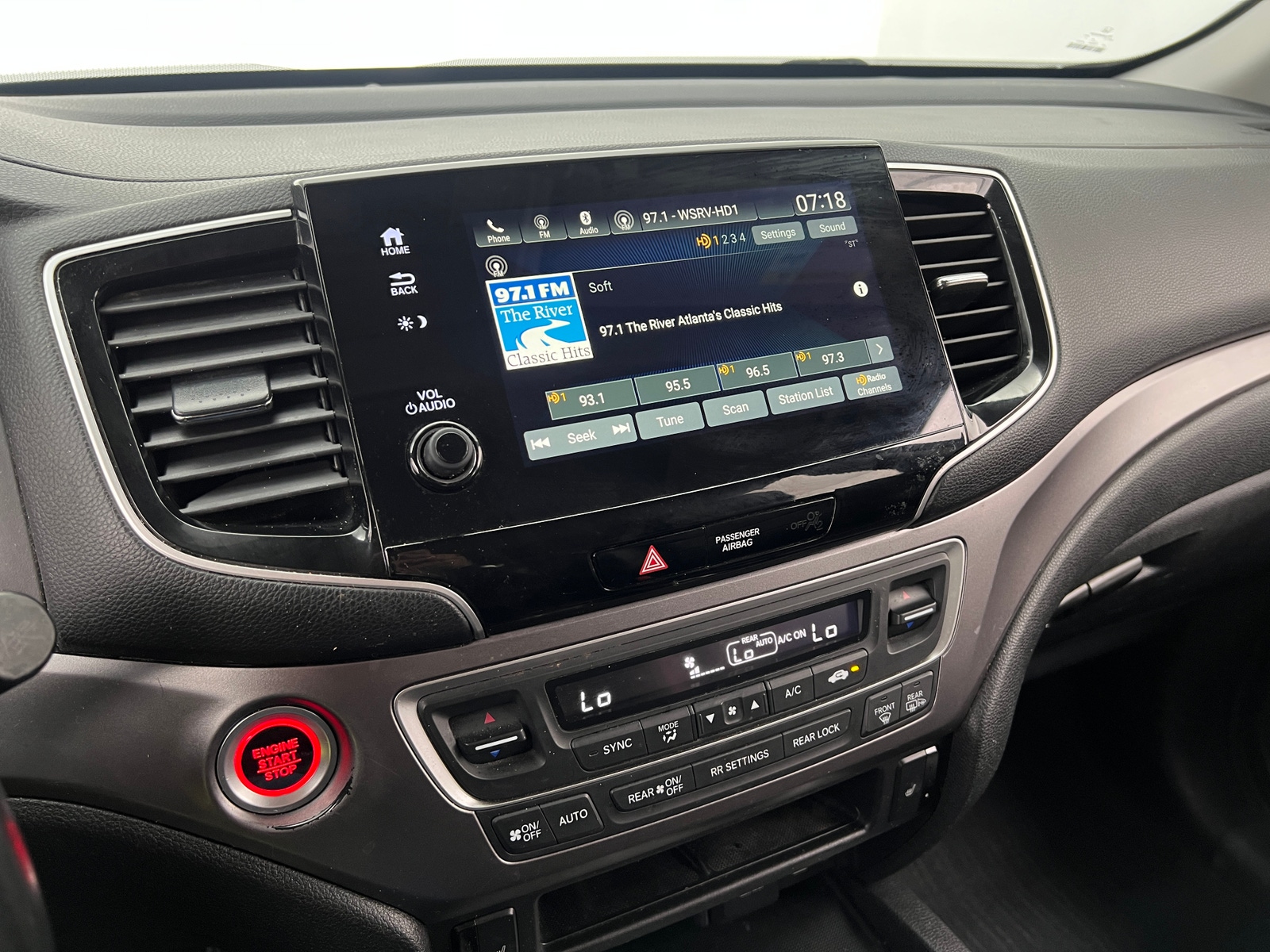 Thumbnail: 2019 Honda Pilot - 3