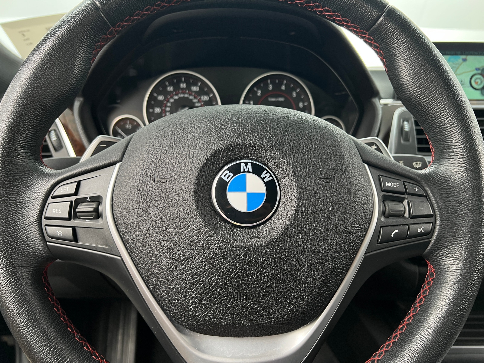Thumbnail: 2017 BMW 3 Series - 4