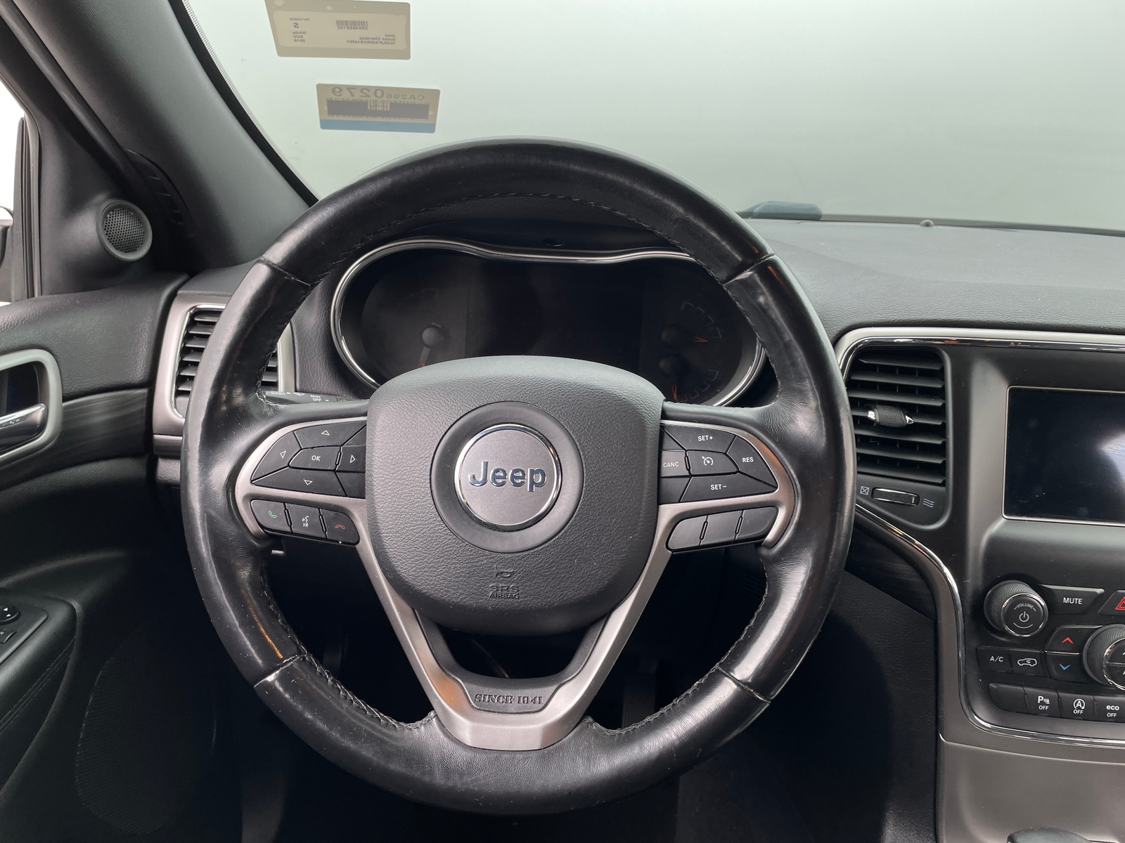 Thumbnail: 2019 Jeep Grand Cherokee - 5