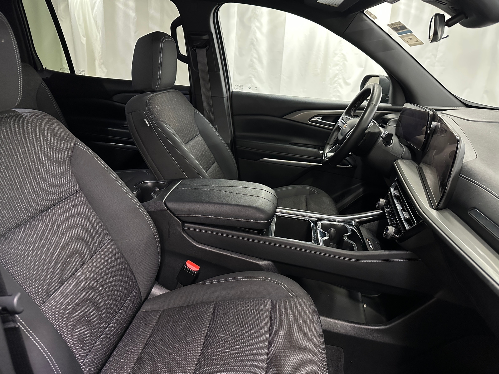 Thumbnail: 2025 Chevrolet Traverse - 2