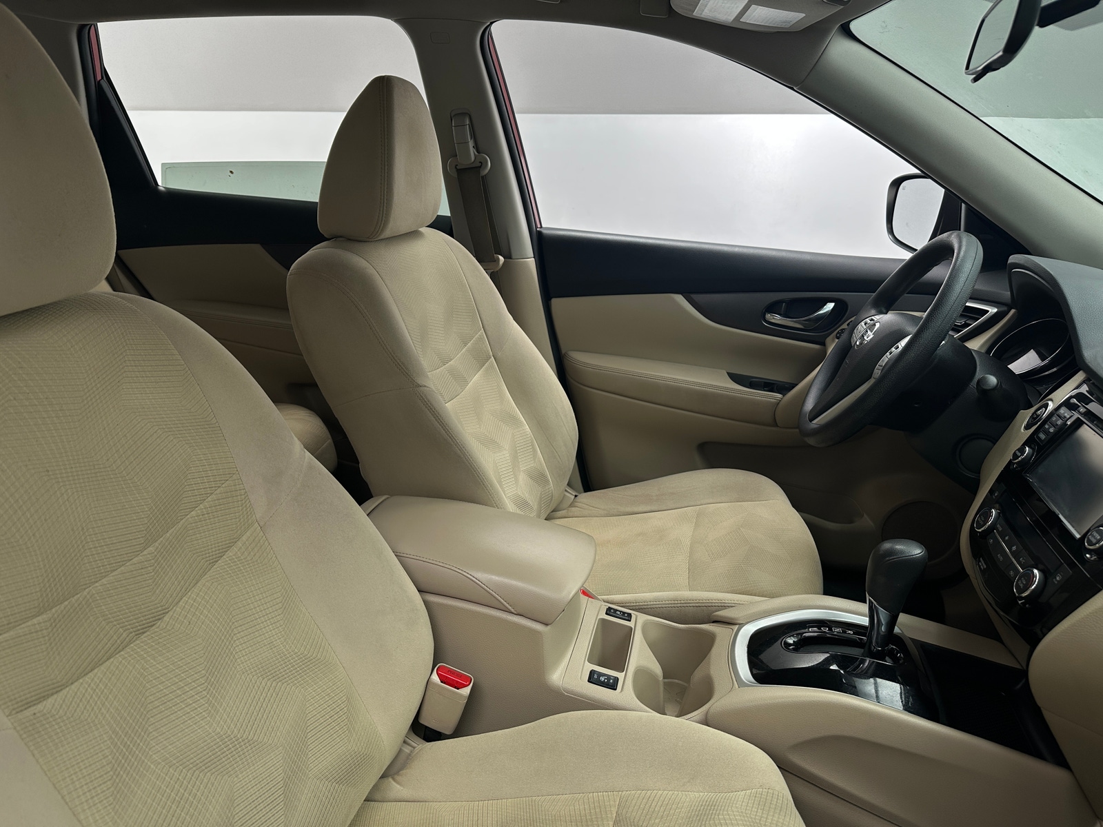 Thumbnail: 2016 Nissan Rogue - 2