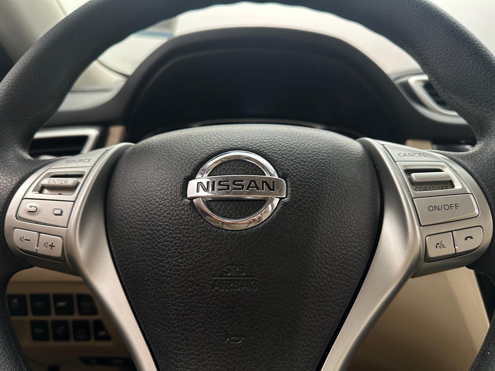 Thumbnail: 2016 Nissan Rogue - 5