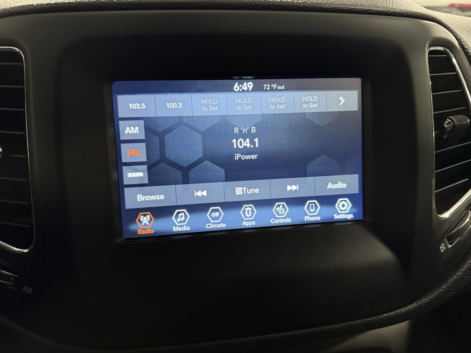Thumbnail: 2019 Jeep Compass - 4