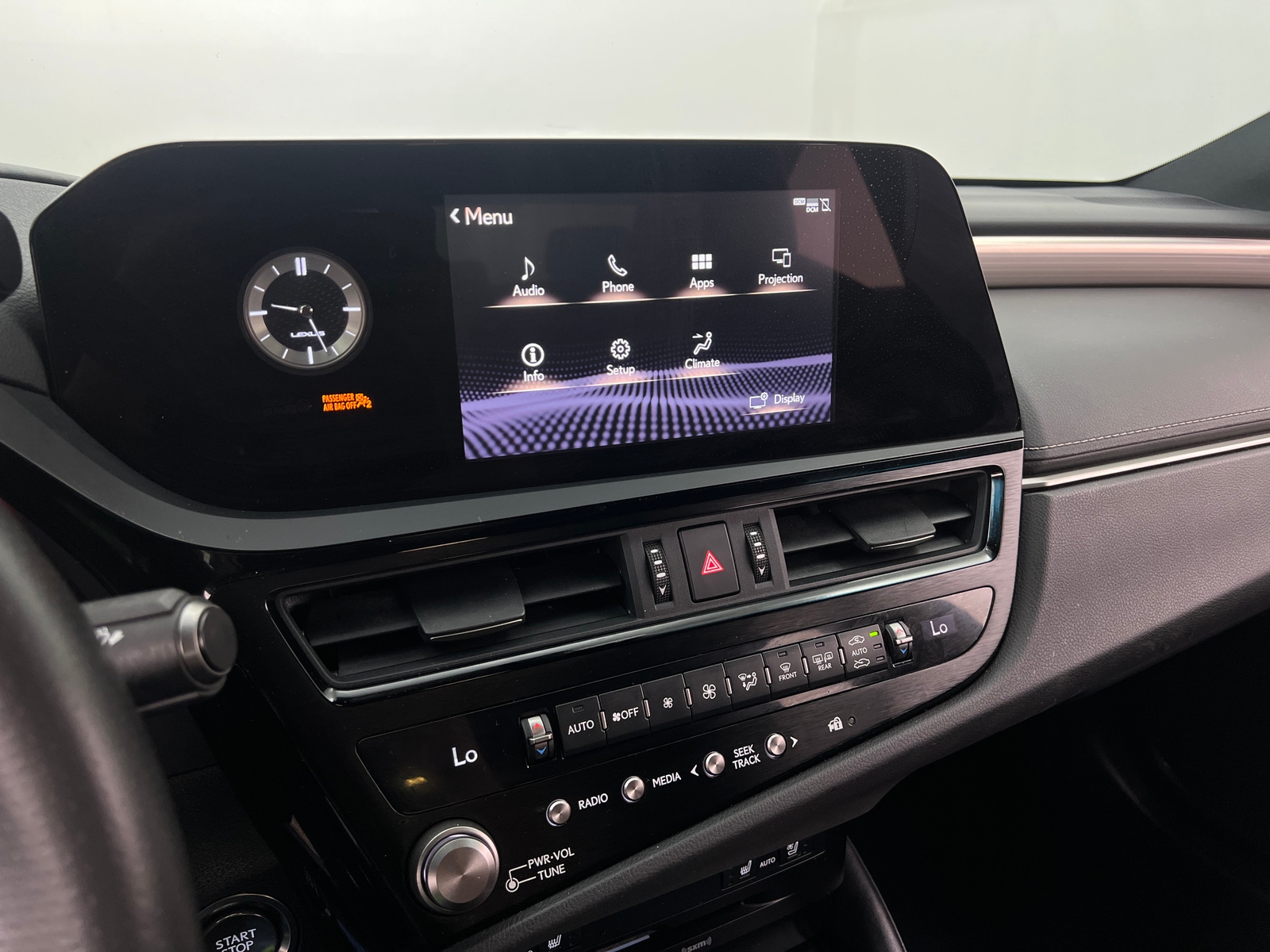 Thumbnail: 2022 Lexus ES - 3