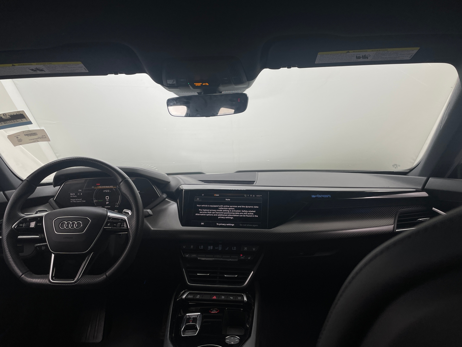 Thumbnail: 2022 Audi e-tron GT - 2
