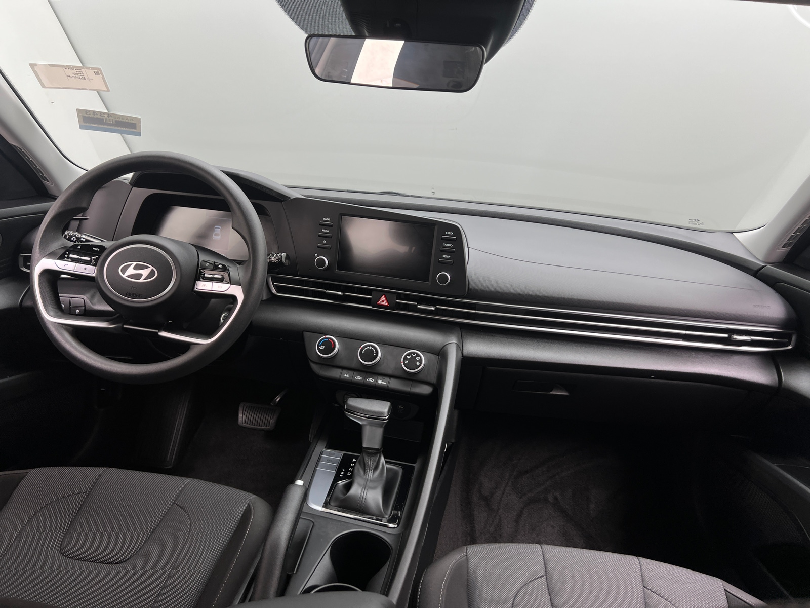 Thumbnail: 2025 Hyundai Elantra - 3