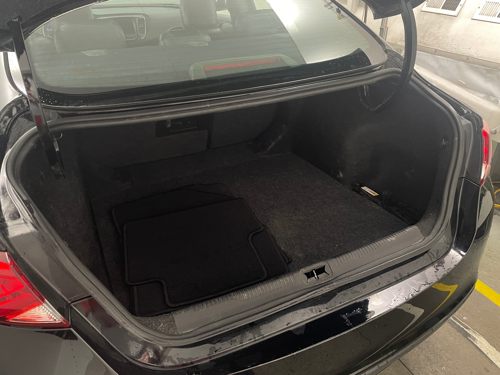 Thumbnail: 2016 Chrysler 200 - 6