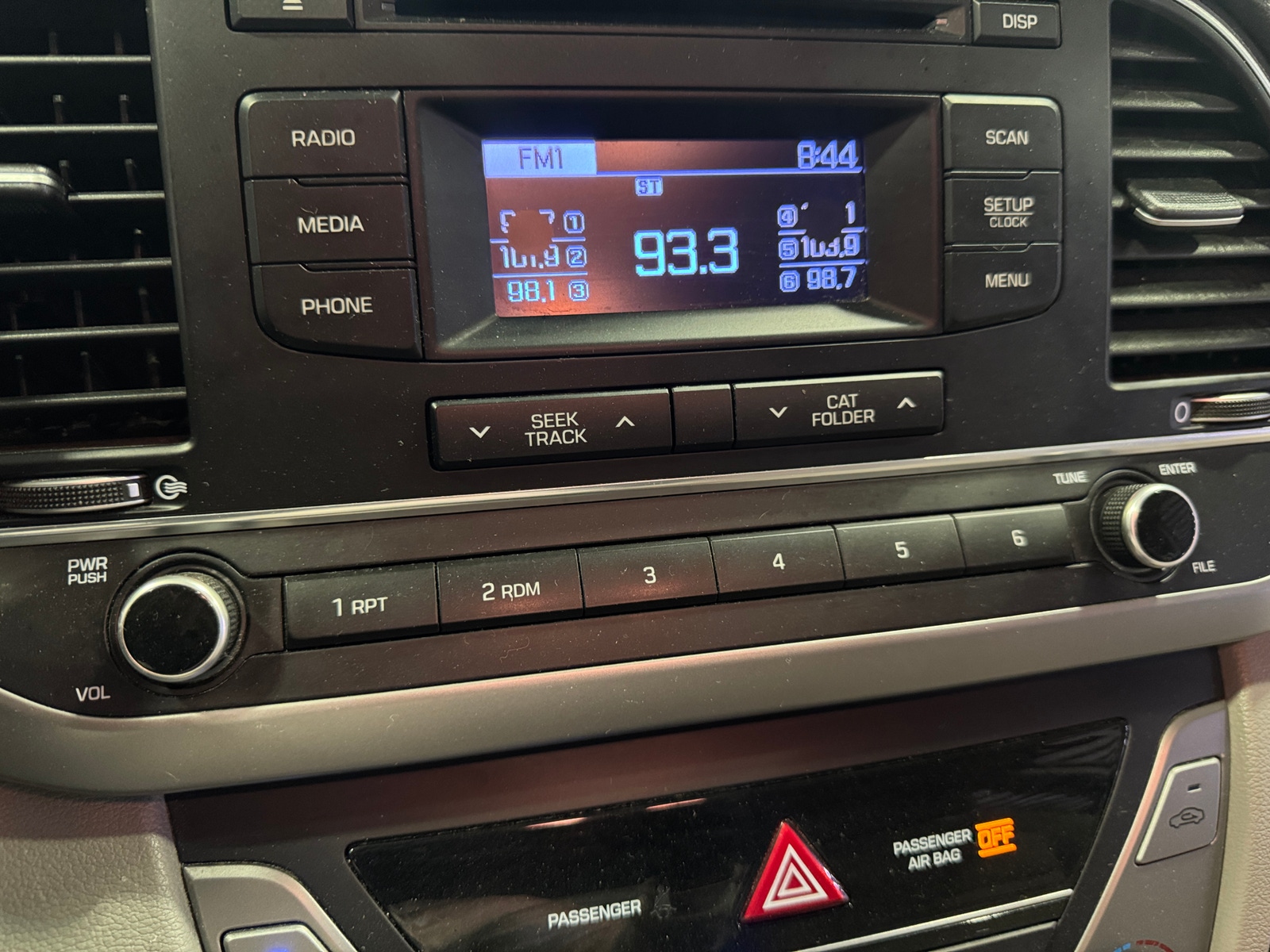 Thumbnail: 2017 Hyundai Elantra - 4