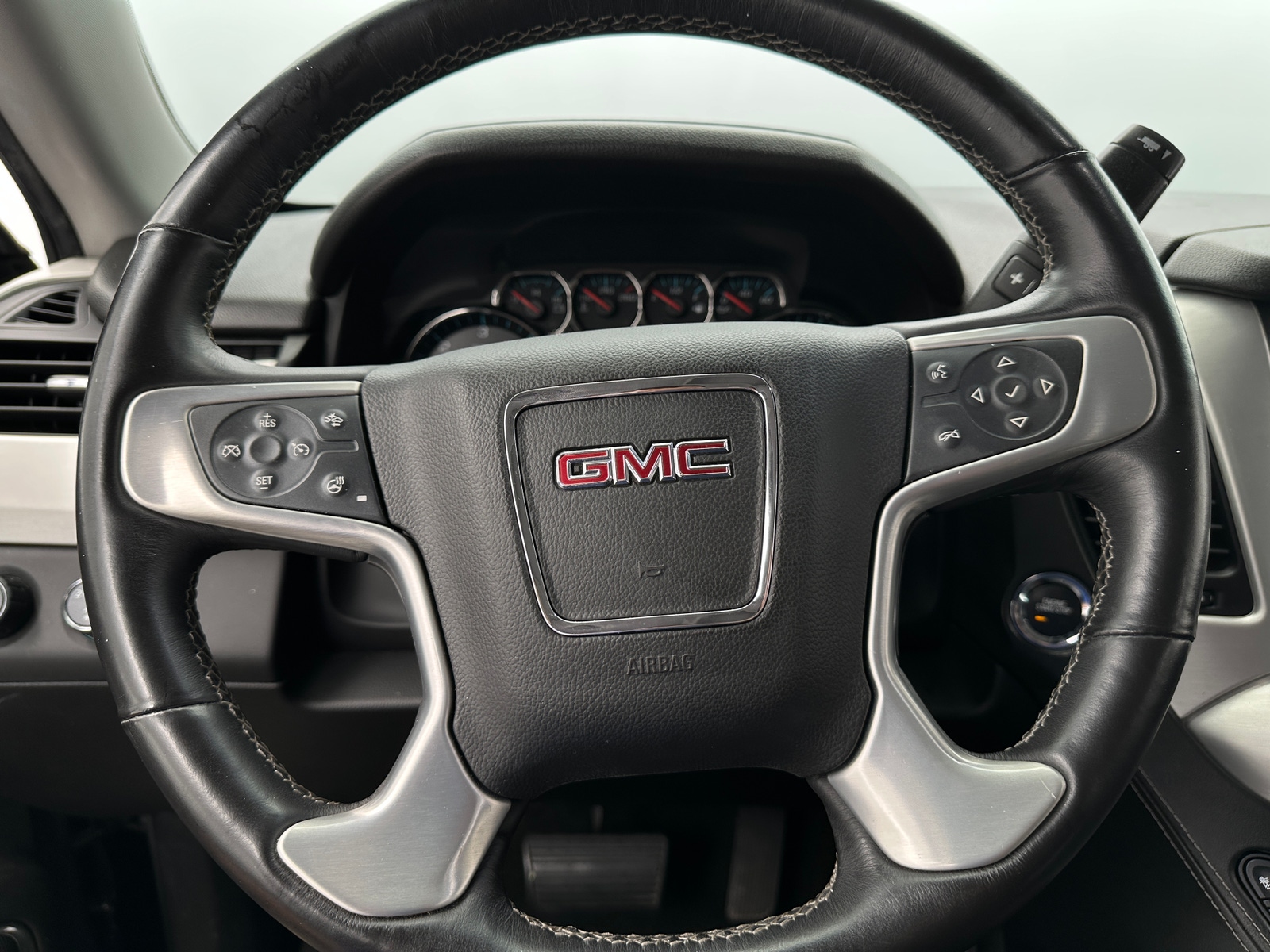 Thumbnail: 2017 GMC Yukon - 4