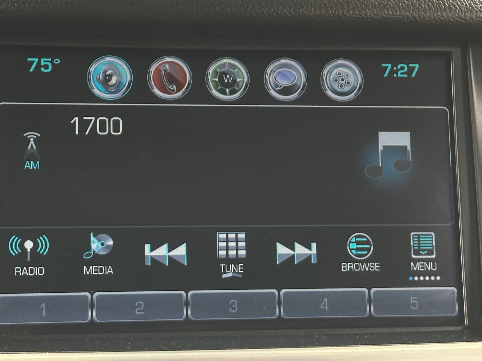 Thumbnail: 2017 GMC Yukon - 3