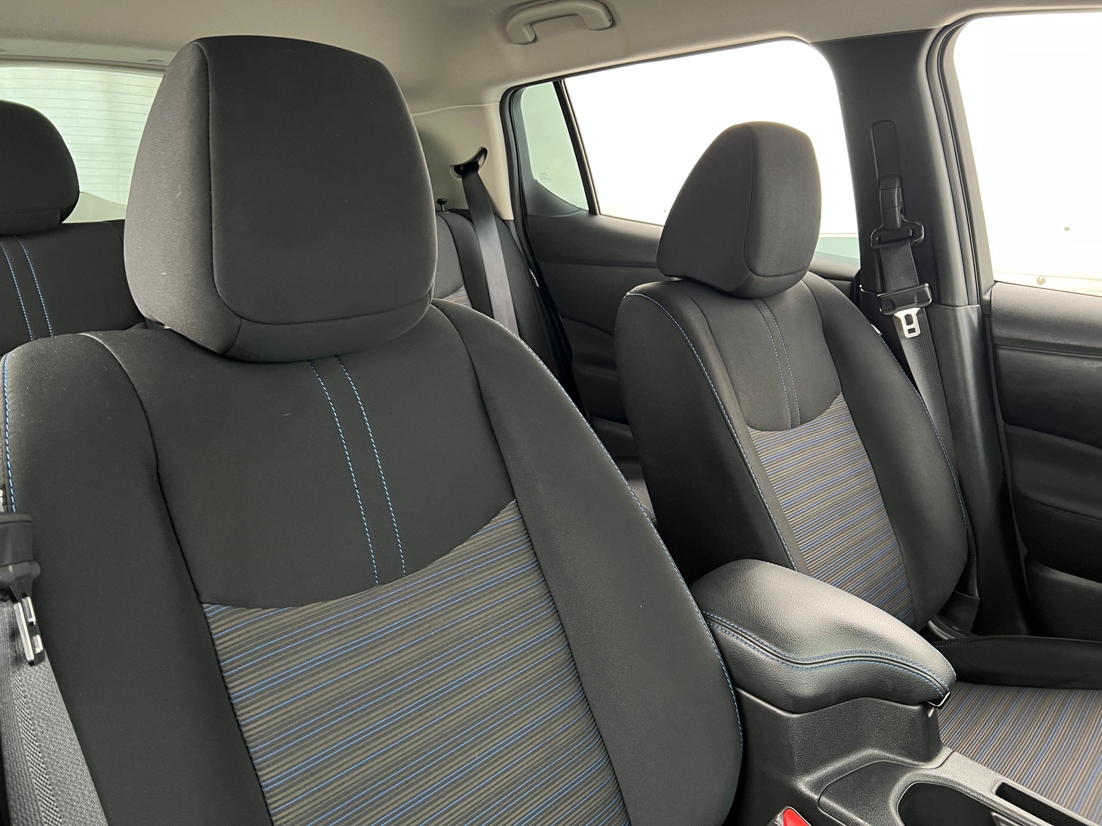Thumbnail: 2022 Nissan Leaf - 2