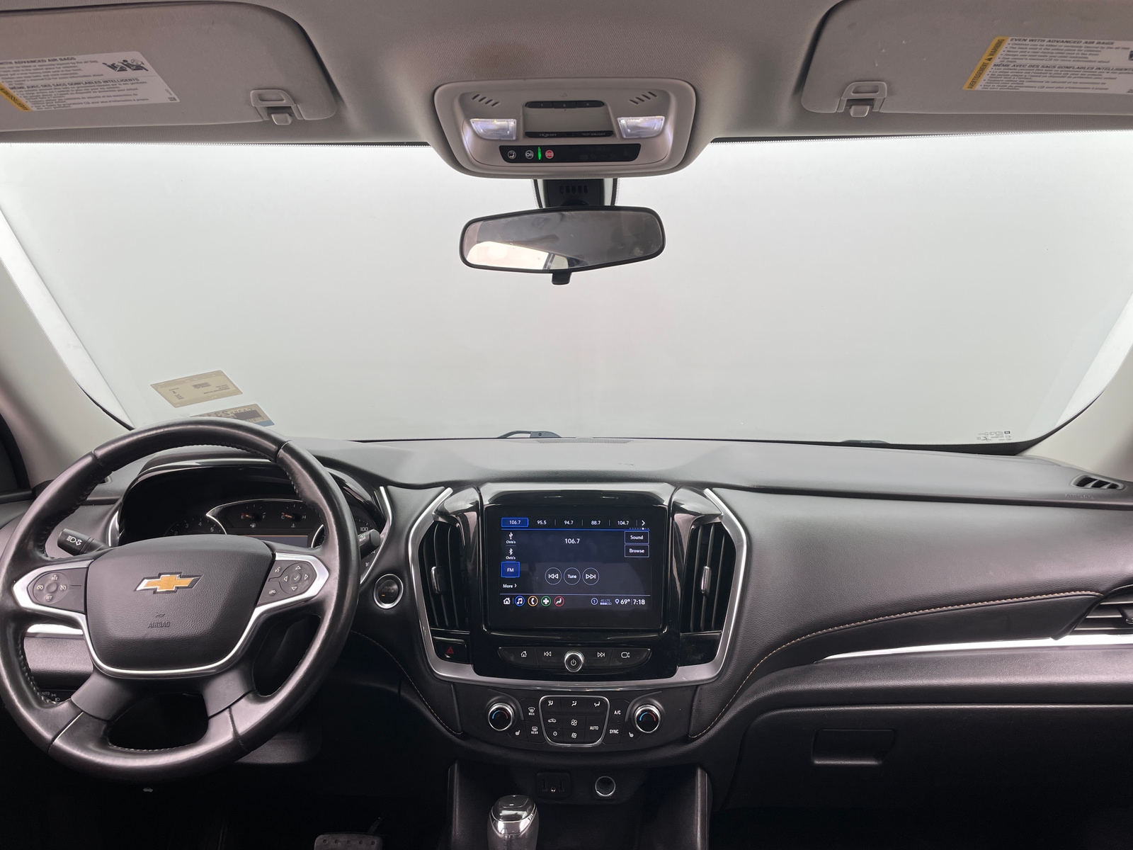 Thumbnail: 2020 Chevrolet Traverse - 3
