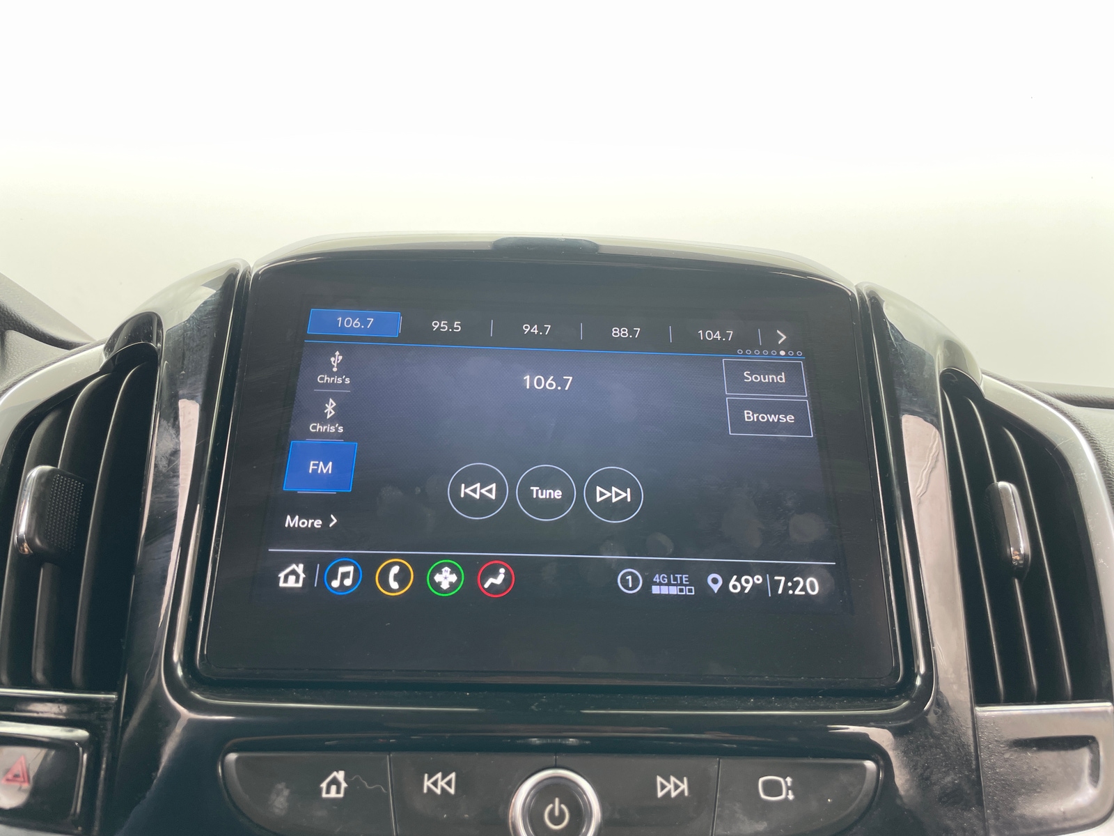 Thumbnail: 2020 Chevrolet Traverse - 4