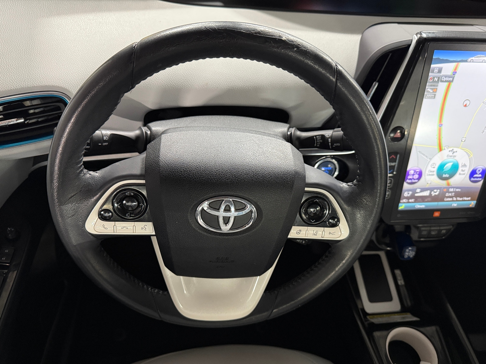Thumbnail: 2017 Toyota Prius Prime - 5