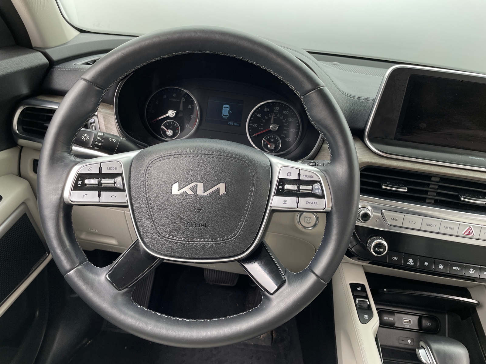 Thumbnail: 2022 Kia Telluride - 4