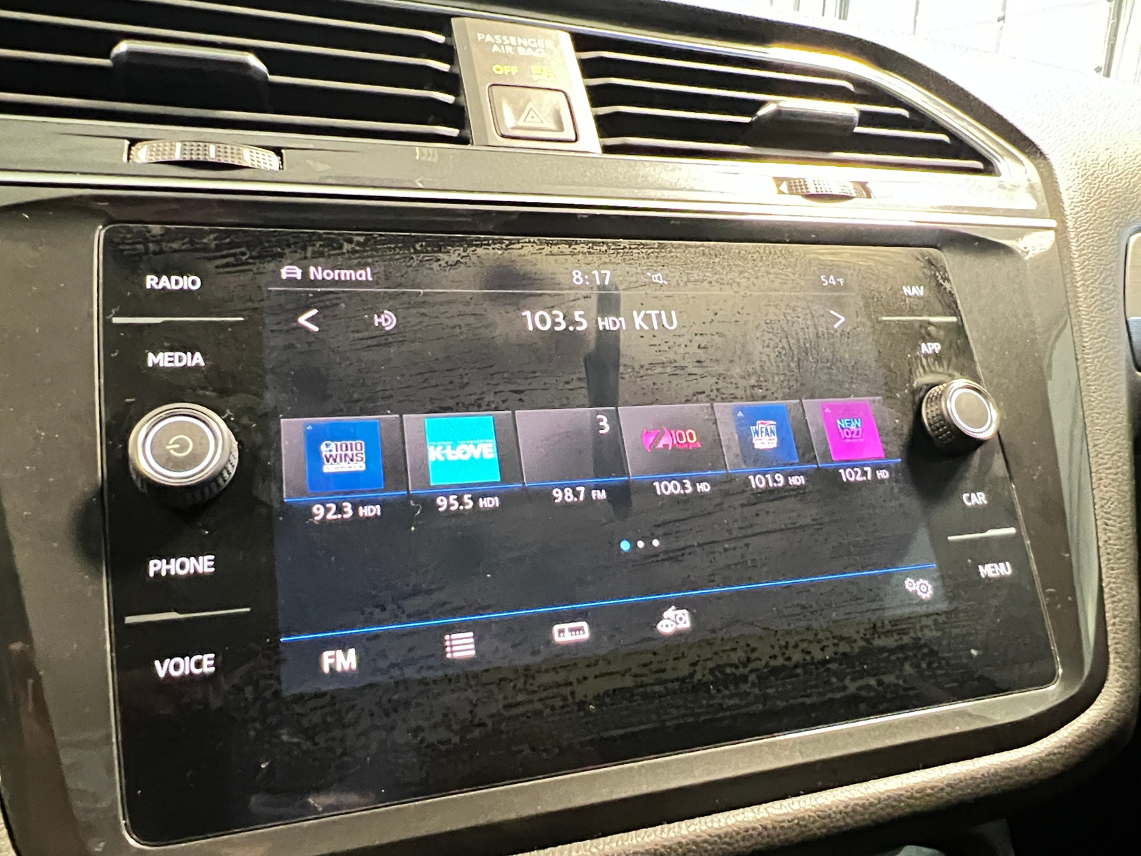 Thumbnail: 2019 Volkswagen Tiguan - 3