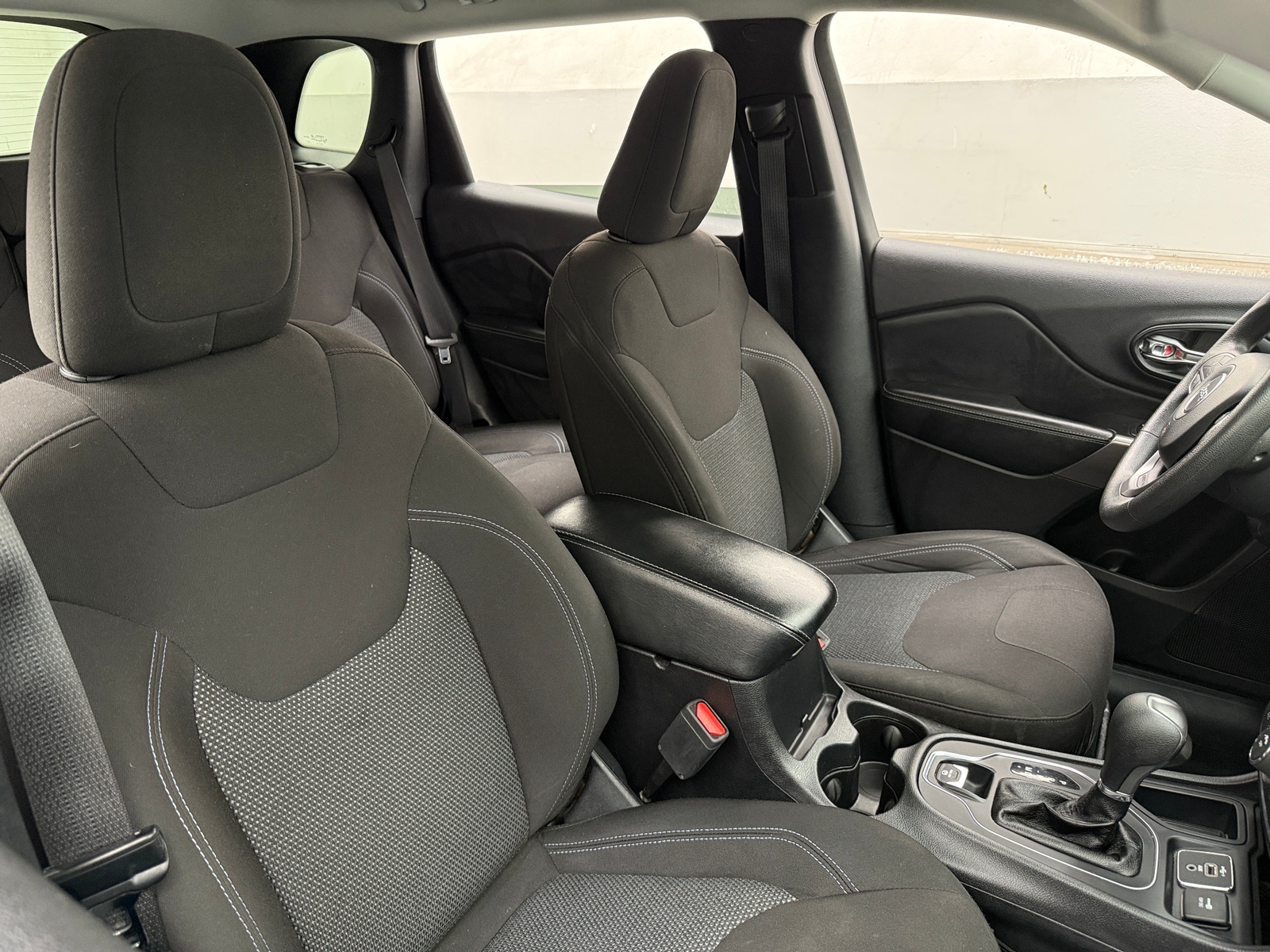 Thumbnail: 2020 Jeep Cherokee - 2