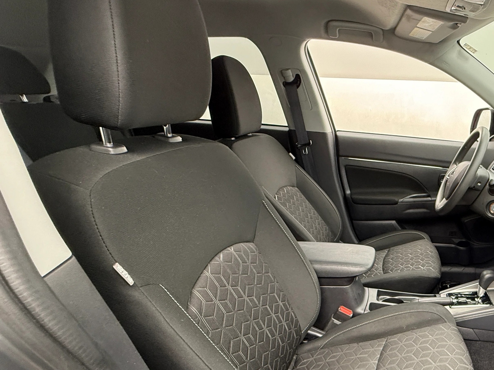 Thumbnail: 2024 Mitsubishi Outlander Sport - 2