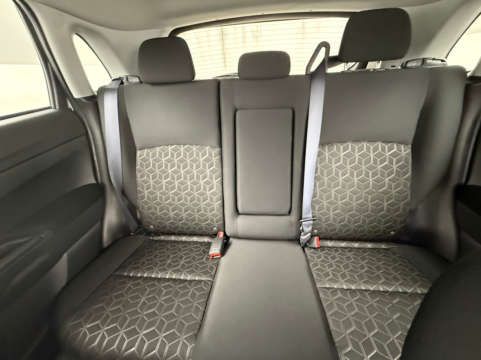 Thumbnail: 2024 Mitsubishi Outlander Sport - 6