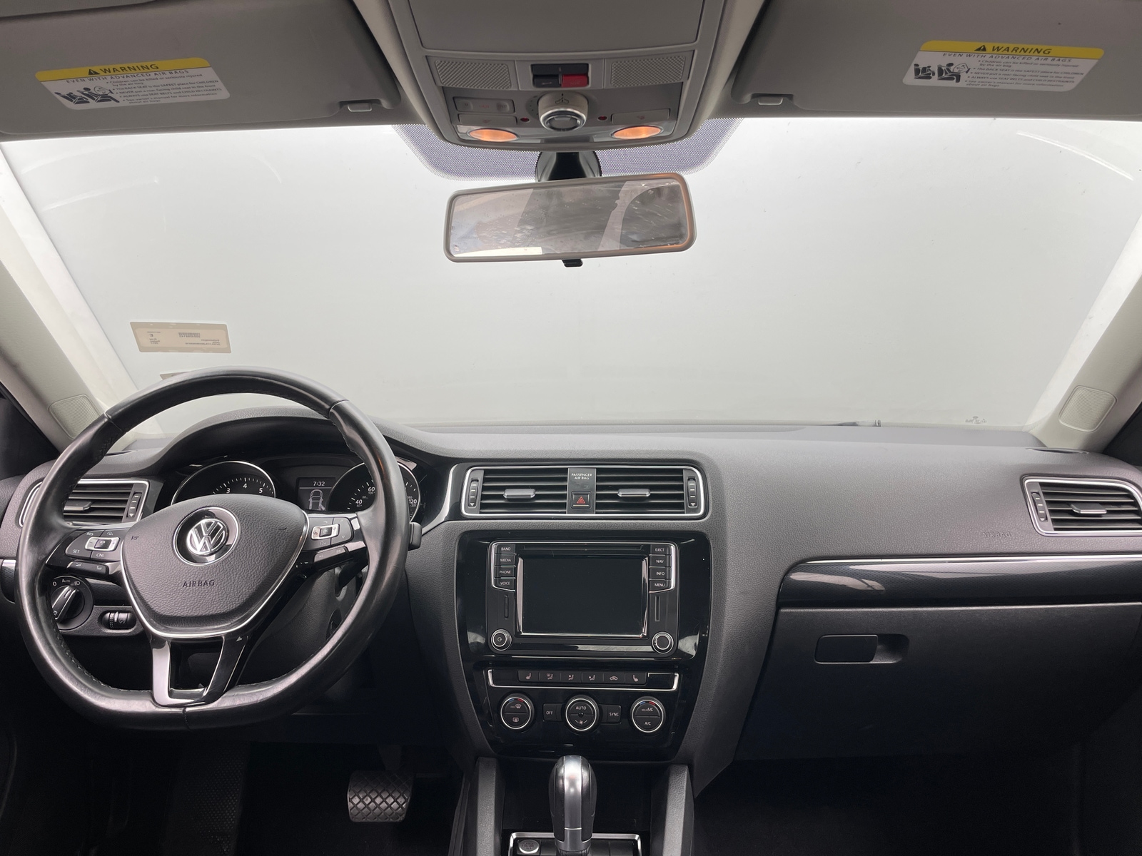 Thumbnail: 2017 Volkswagen Jetta - 2