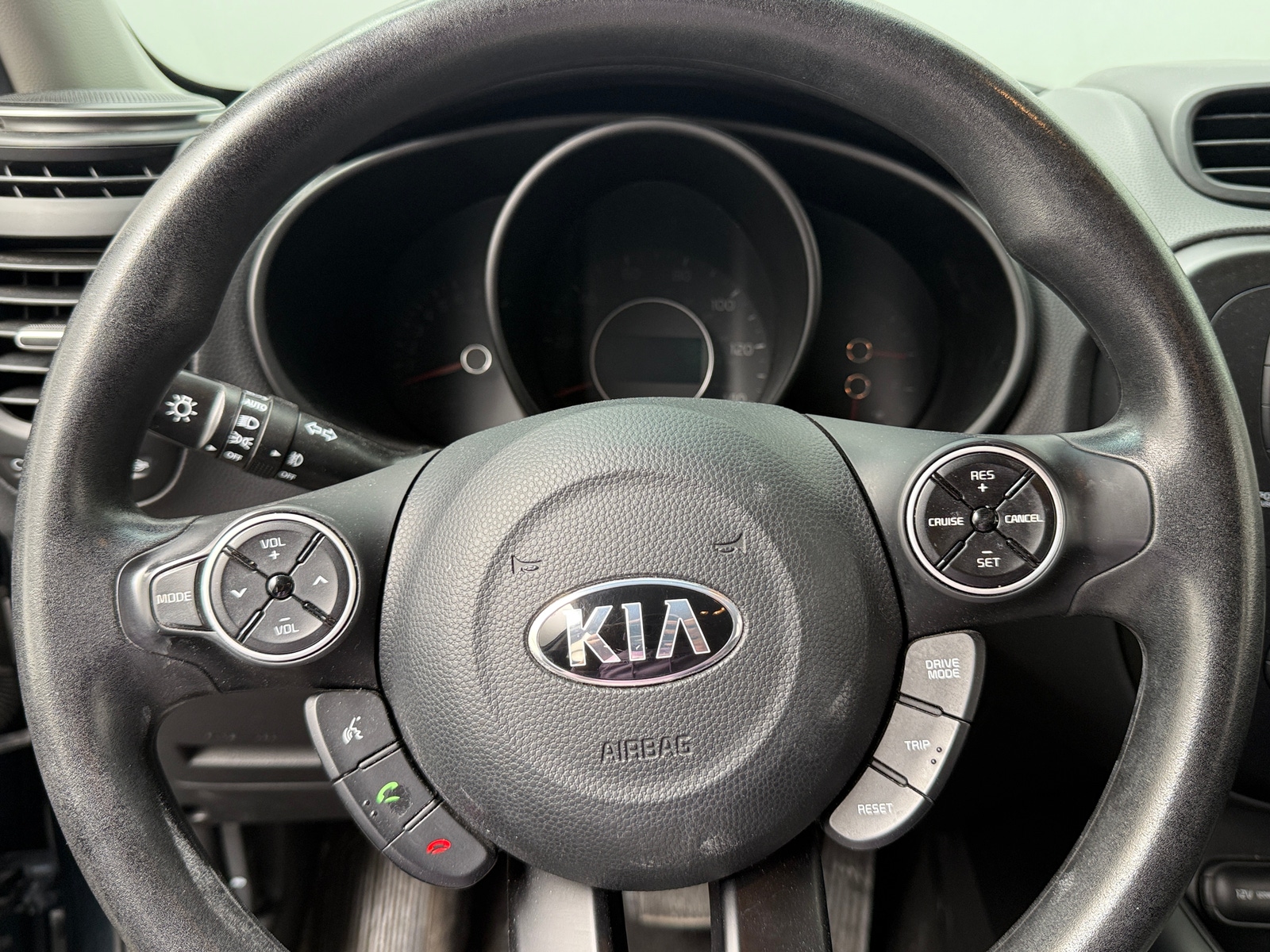 Thumbnail: 2017 Kia Soul - 4