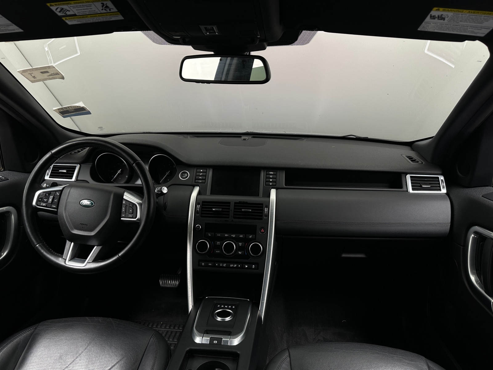 Thumbnail: 2018 Land Rover Discovery Sport - 2