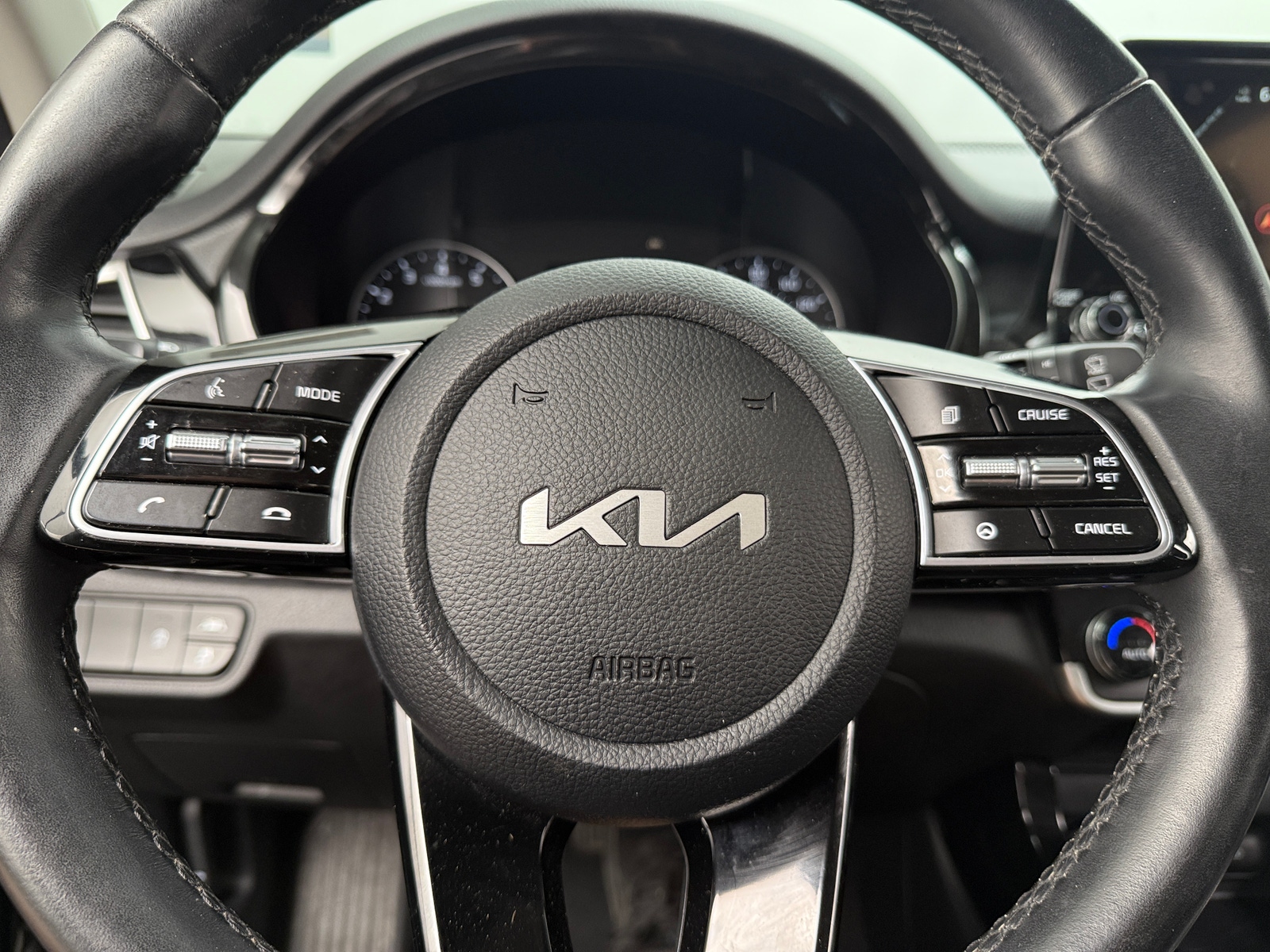 Thumbnail: 2022 Kia Seltos - 4