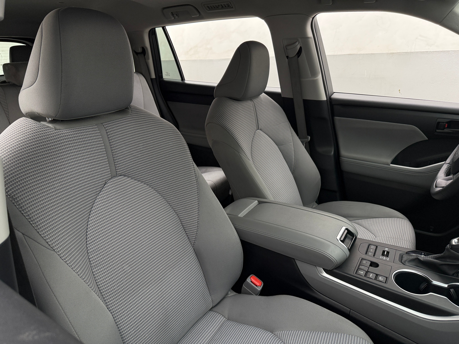 Thumbnail: 2023 Toyota Highlander - 2