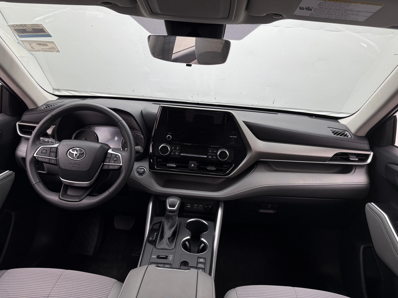 Thumbnail: 2023 Toyota Highlander - 3