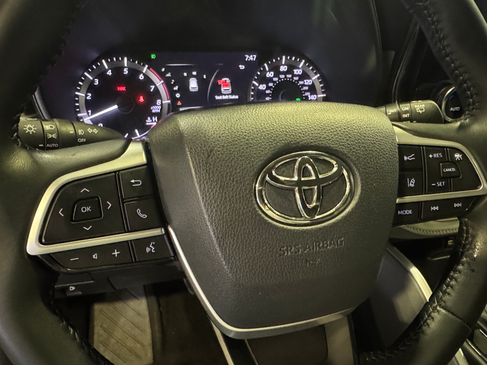 Thumbnail: 2023 Toyota Highlander - 5