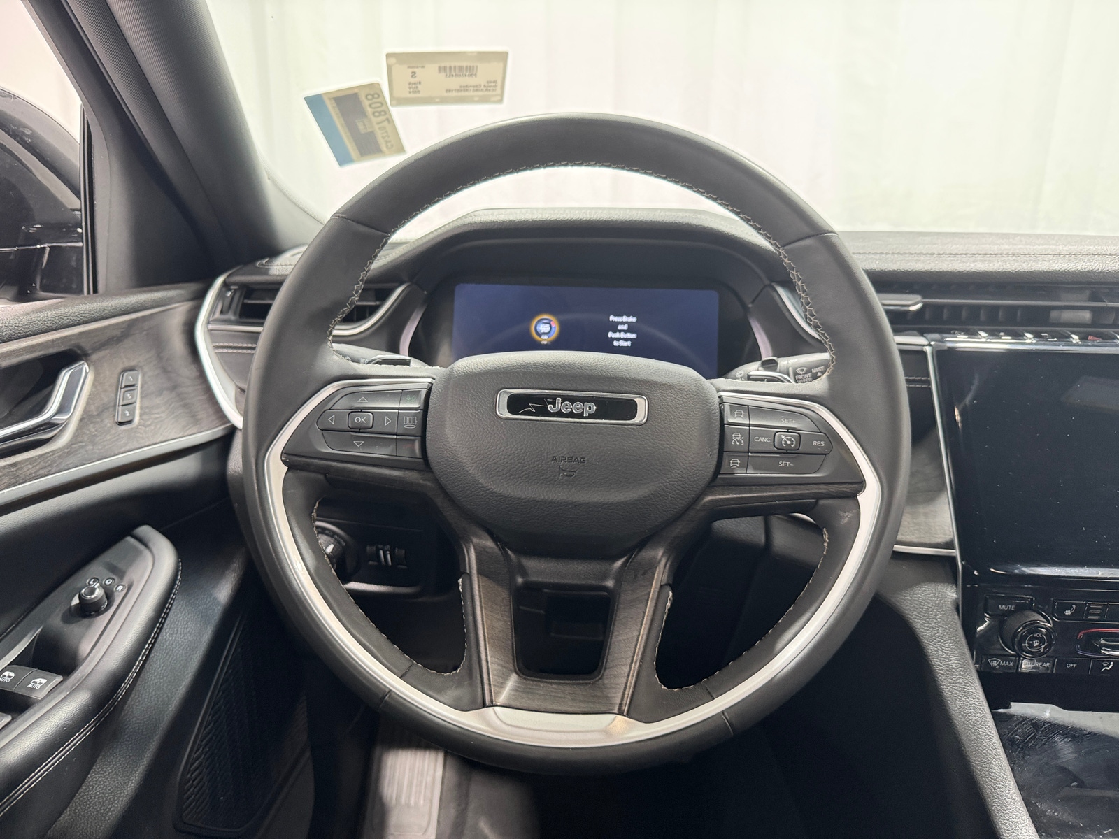 Thumbnail: 2024 Jeep Grand Cherokee - 4