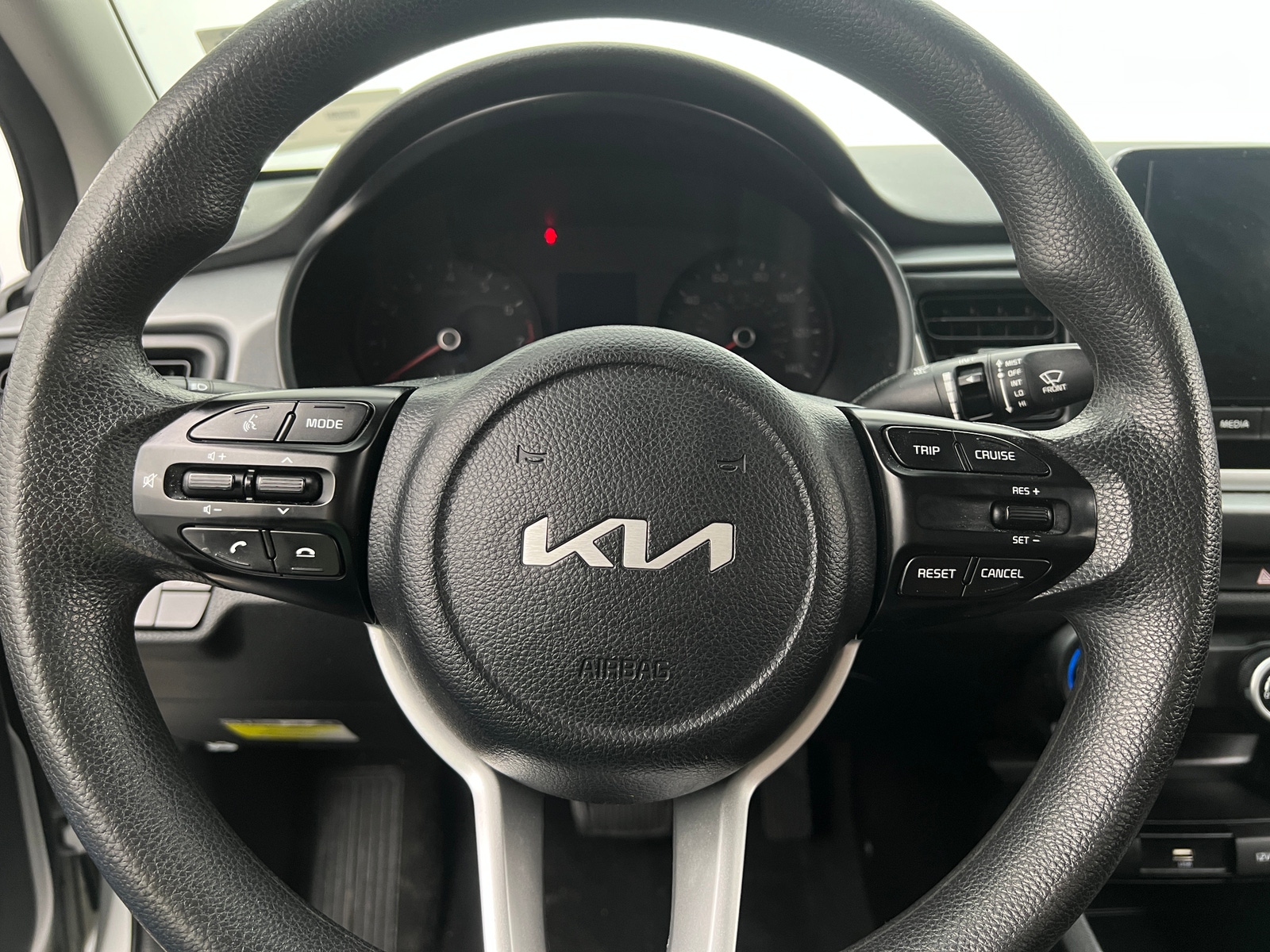 Thumbnail: 2022 Kia Rio - 5