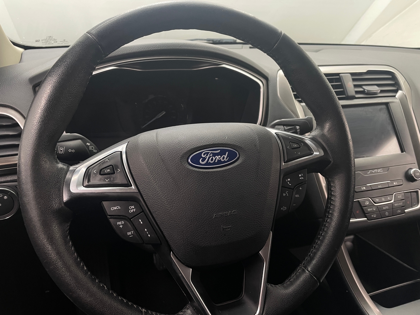 Thumbnail: 2019 Ford Fusion - 4