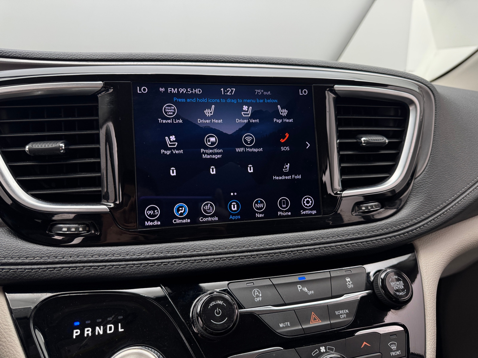 Thumbnail: 2019 Chrysler Pacifica - 4