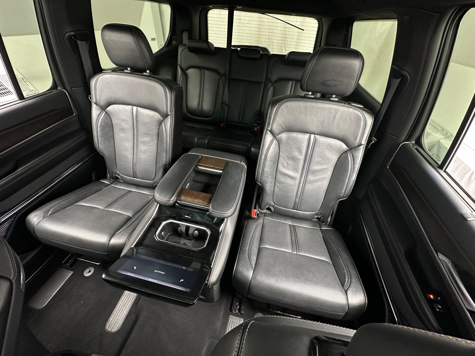Thumbnail: 2023 Jeep Grand Wagoneer - 5