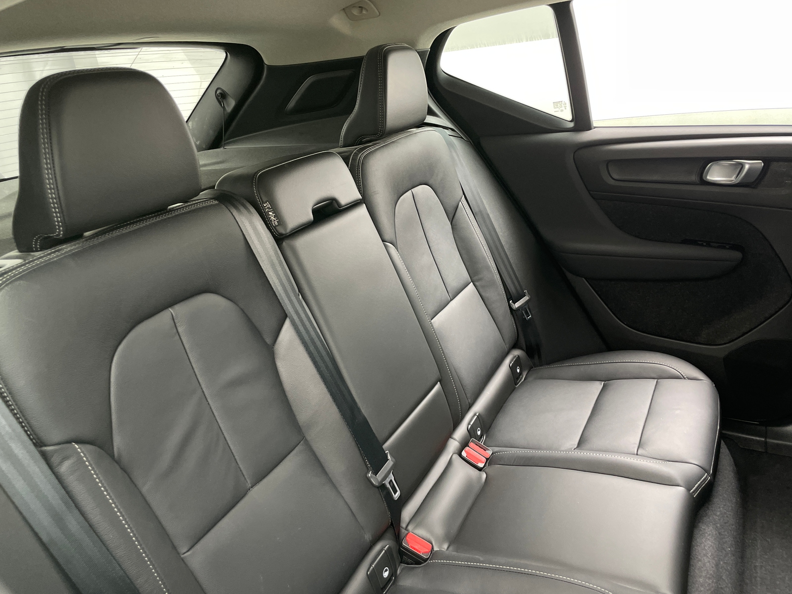 Thumbnail: 2023 Volvo XC40 - 5