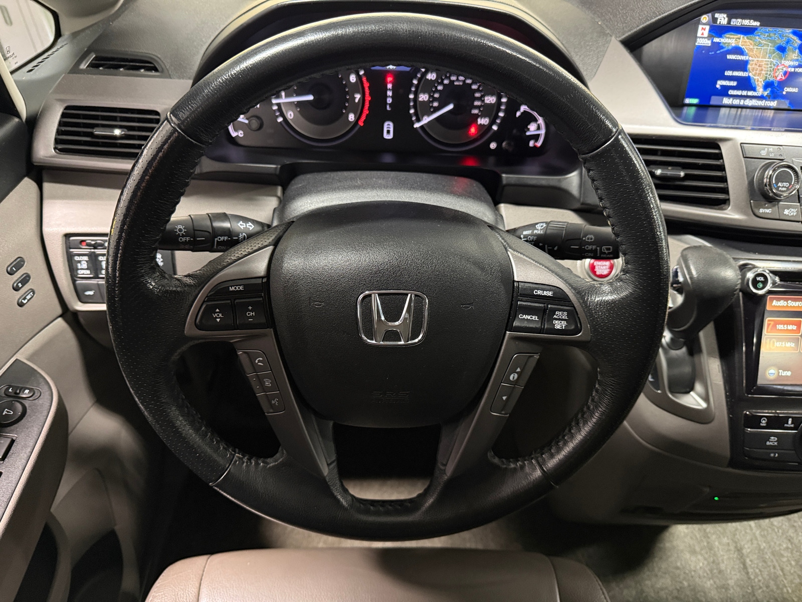 Thumbnail: 2015 Honda Odyssey - 4