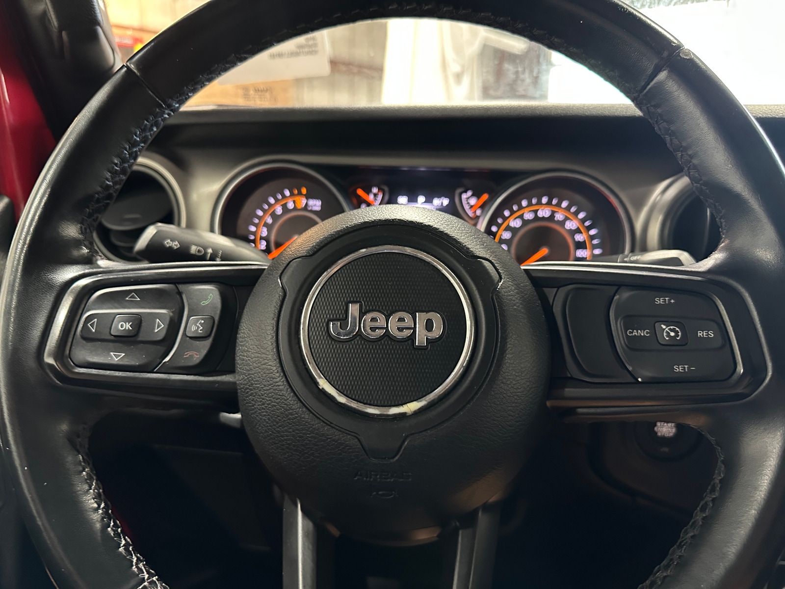 Thumbnail: 2020 Jeep Gladiator - 4