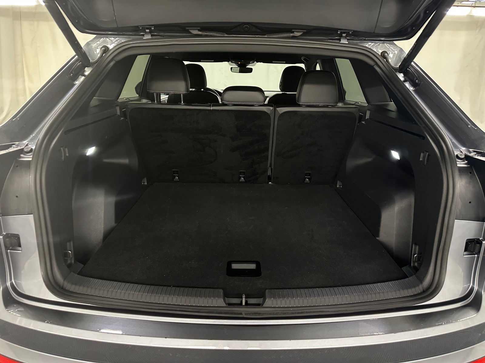 Thumbnail: 2024 Volkswagen Atlas - 6