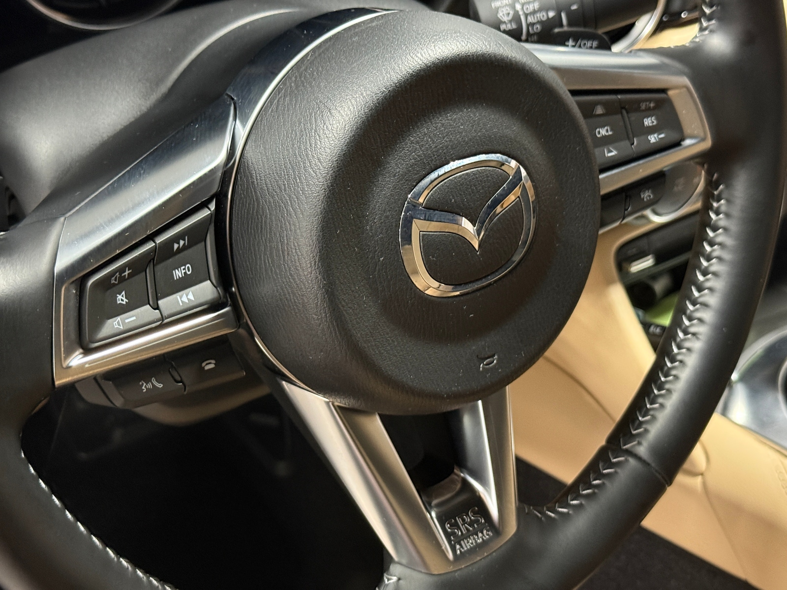 Thumbnail: 2024 Mazda MX-5 Miata - 4