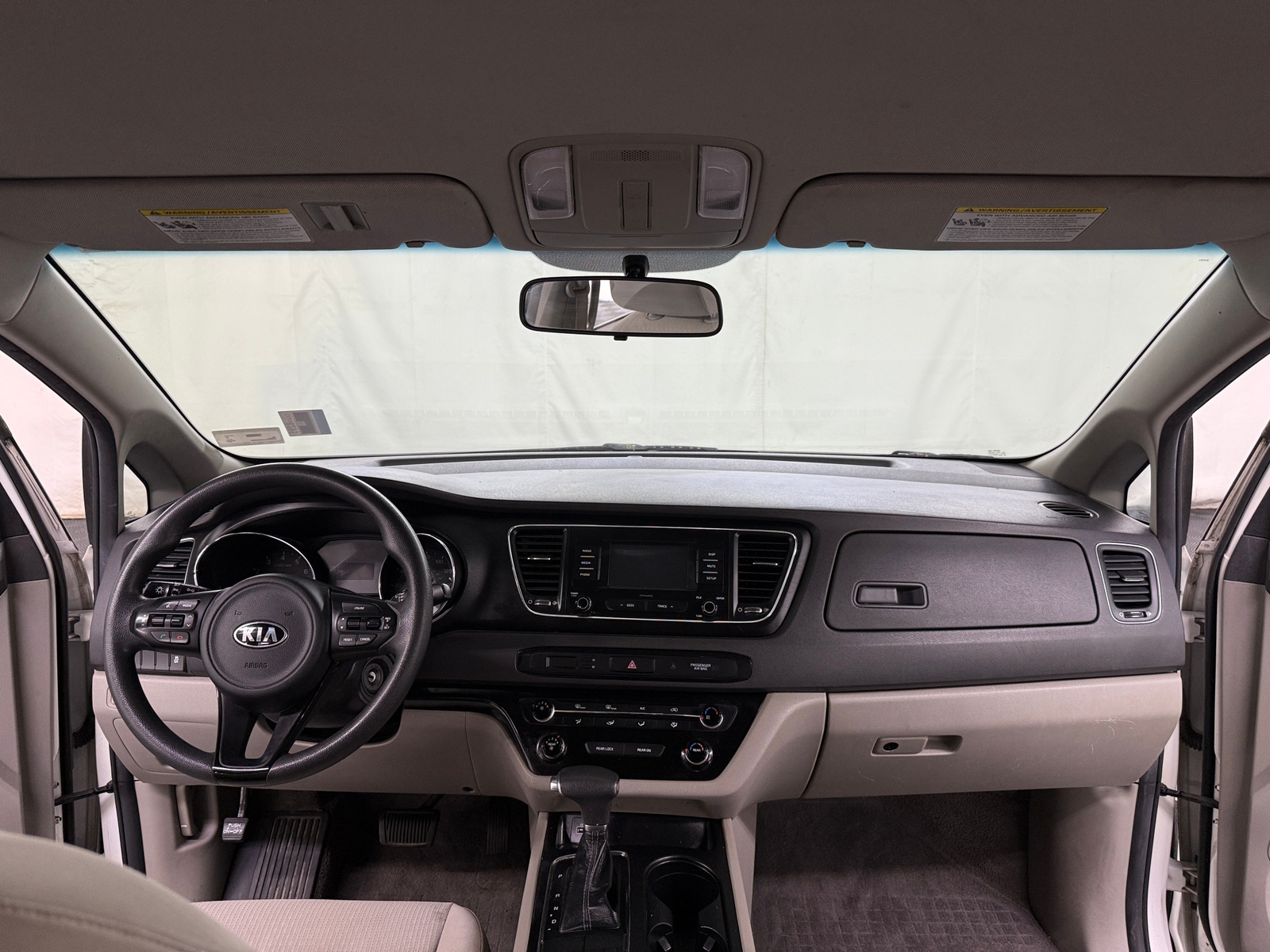 Thumbnail: 2017 Kia Sedona - 3