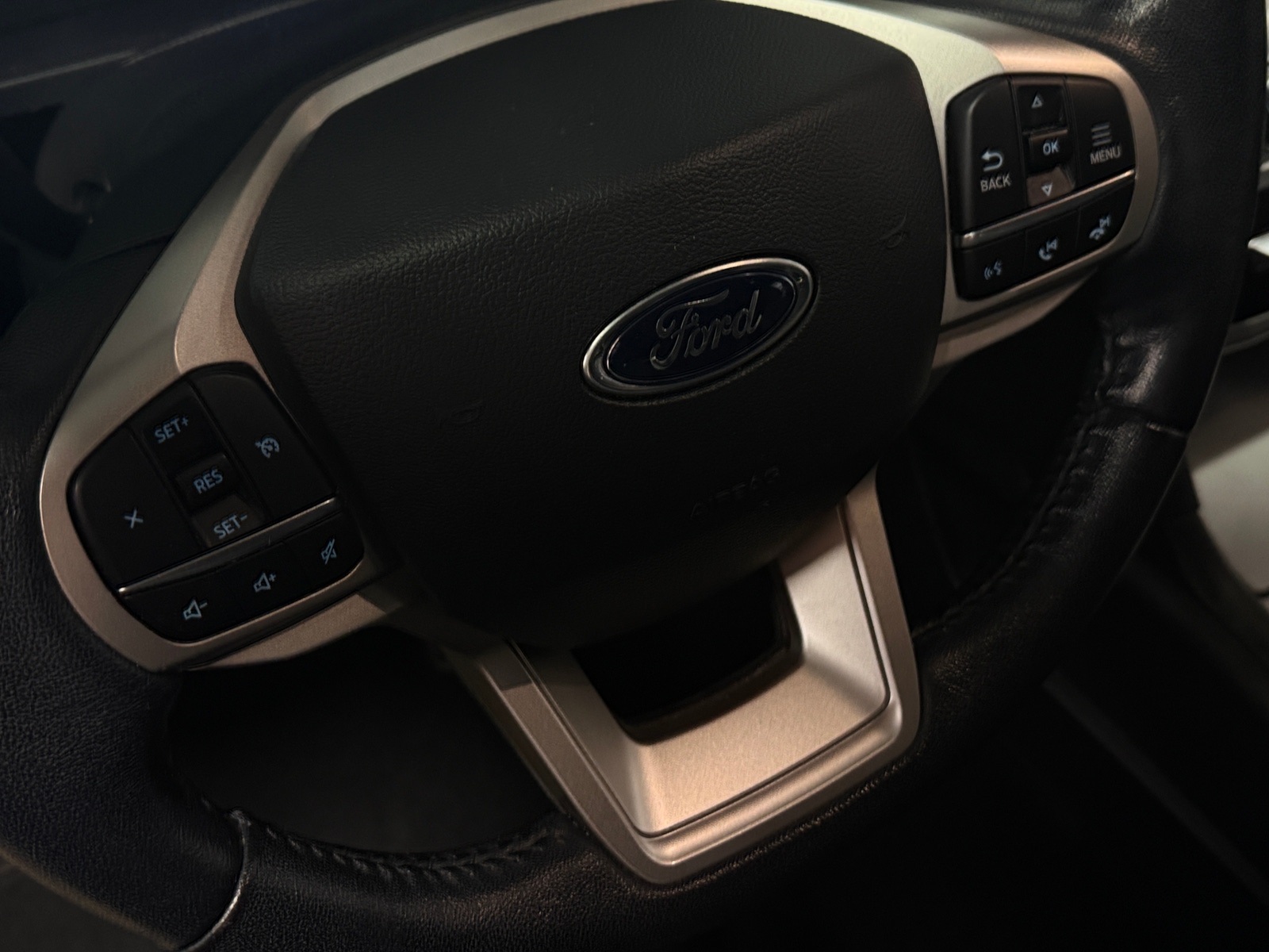 Thumbnail: 2022 Ford Explorer - 5