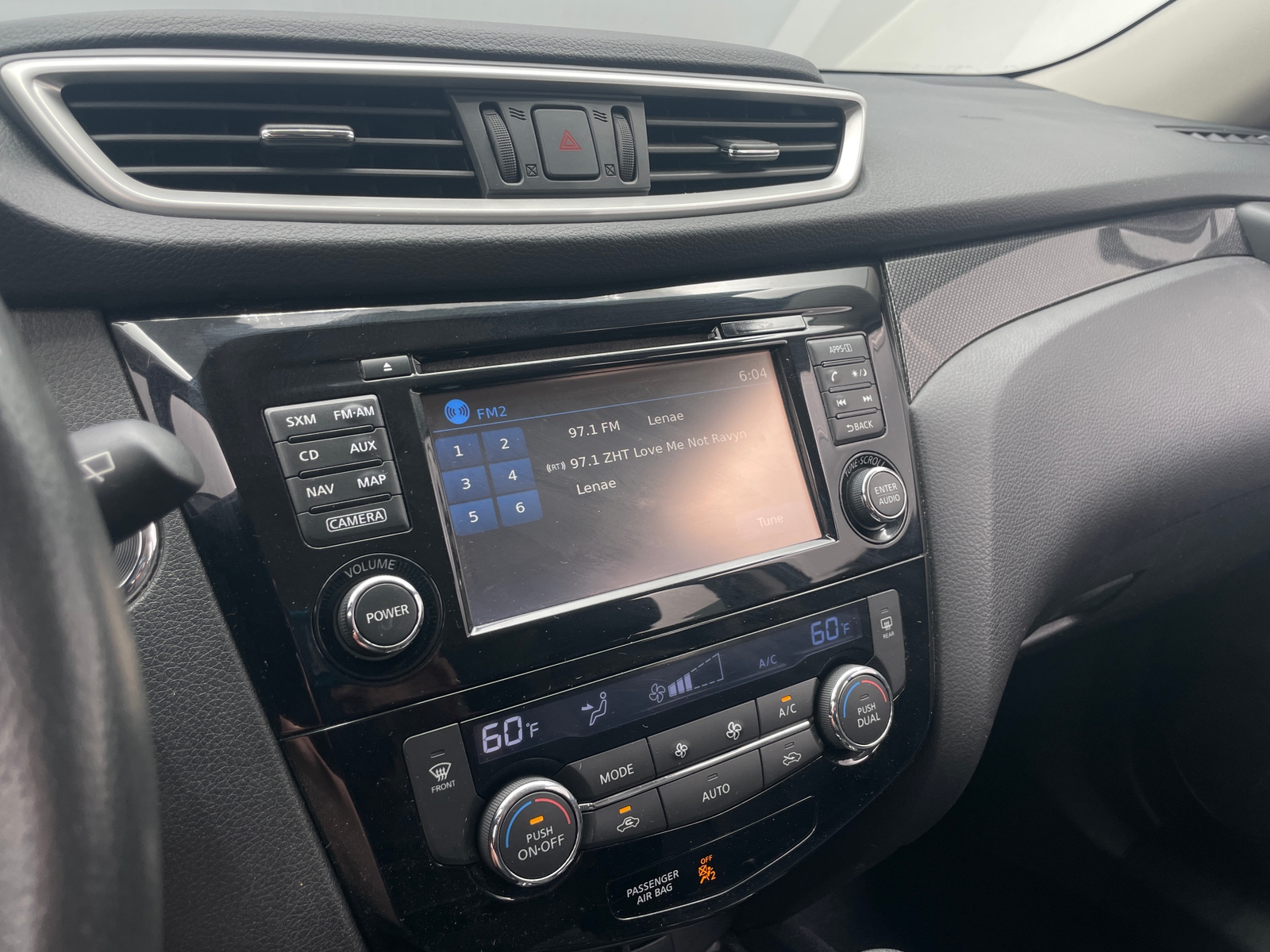 Thumbnail: 2016 Nissan Rogue - 3