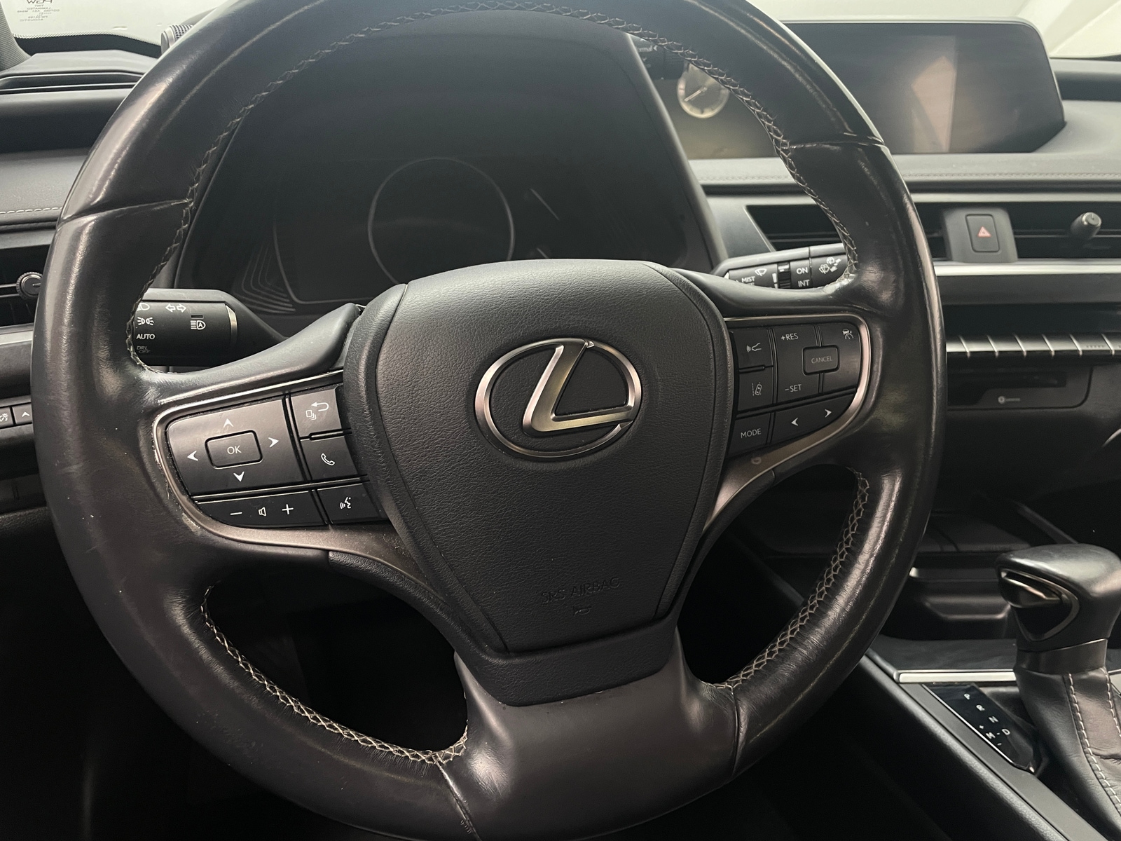 Thumbnail: 2019 Lexus UX - 4