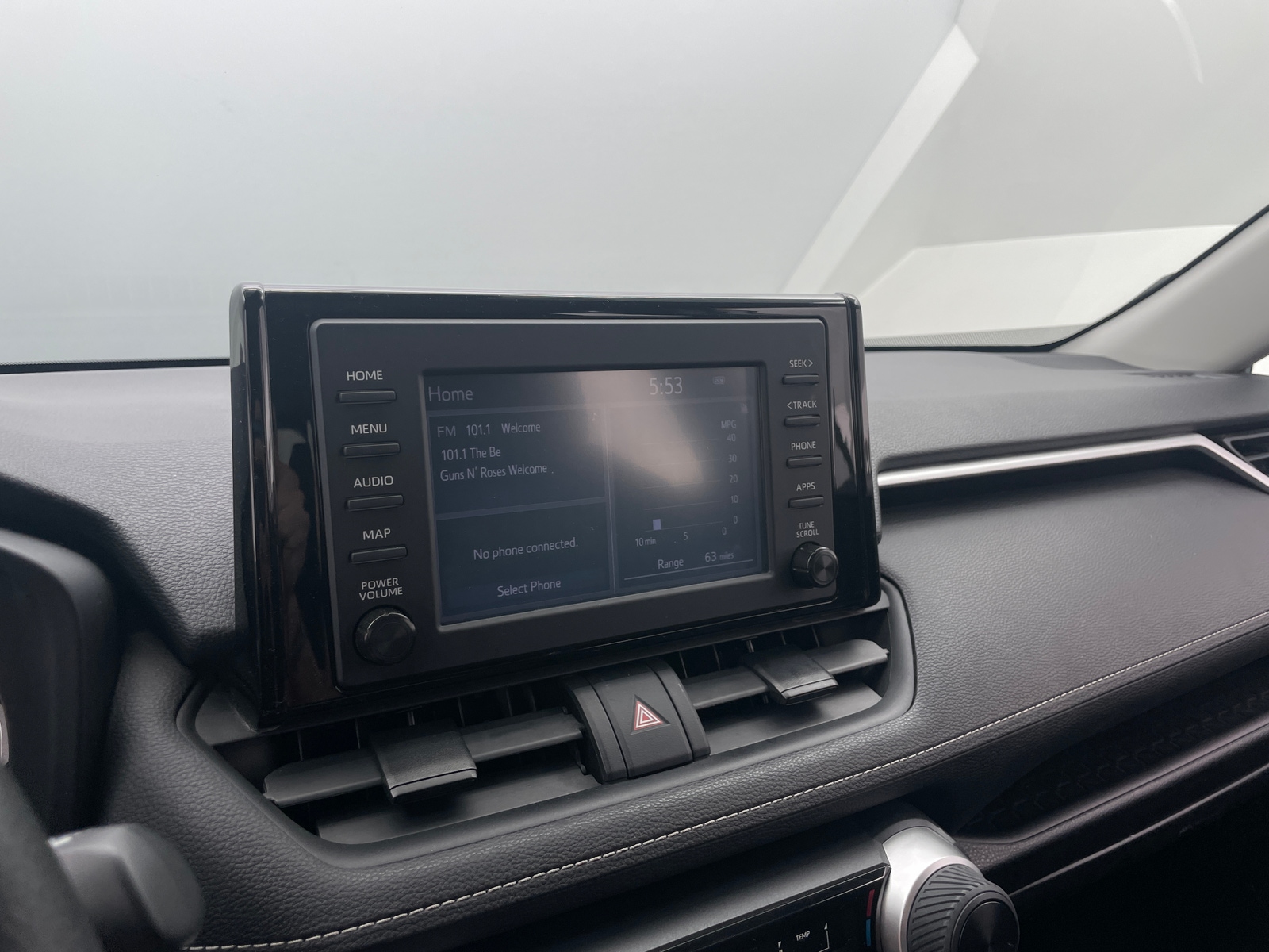 Thumbnail: 2019 Toyota RAV4 - 4