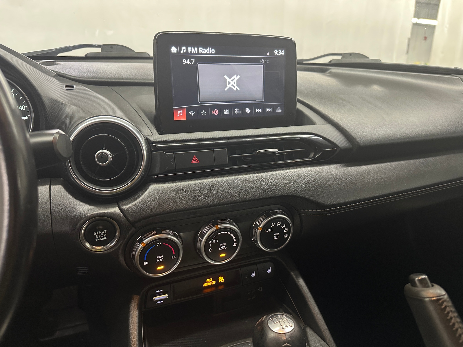 Thumbnail: 2020 Mazda MX-5 Miata - 3
